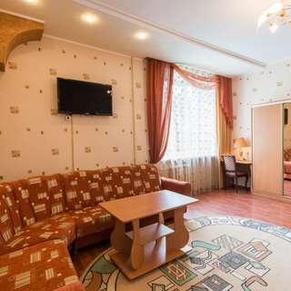 Гостиница Профсоюзная Нижний Новгород Джуниор Сюит двухместный 1 кровать (+ диван раскладной)-5